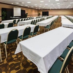 Ramada Plaza Louisville Hotel And Conference Center